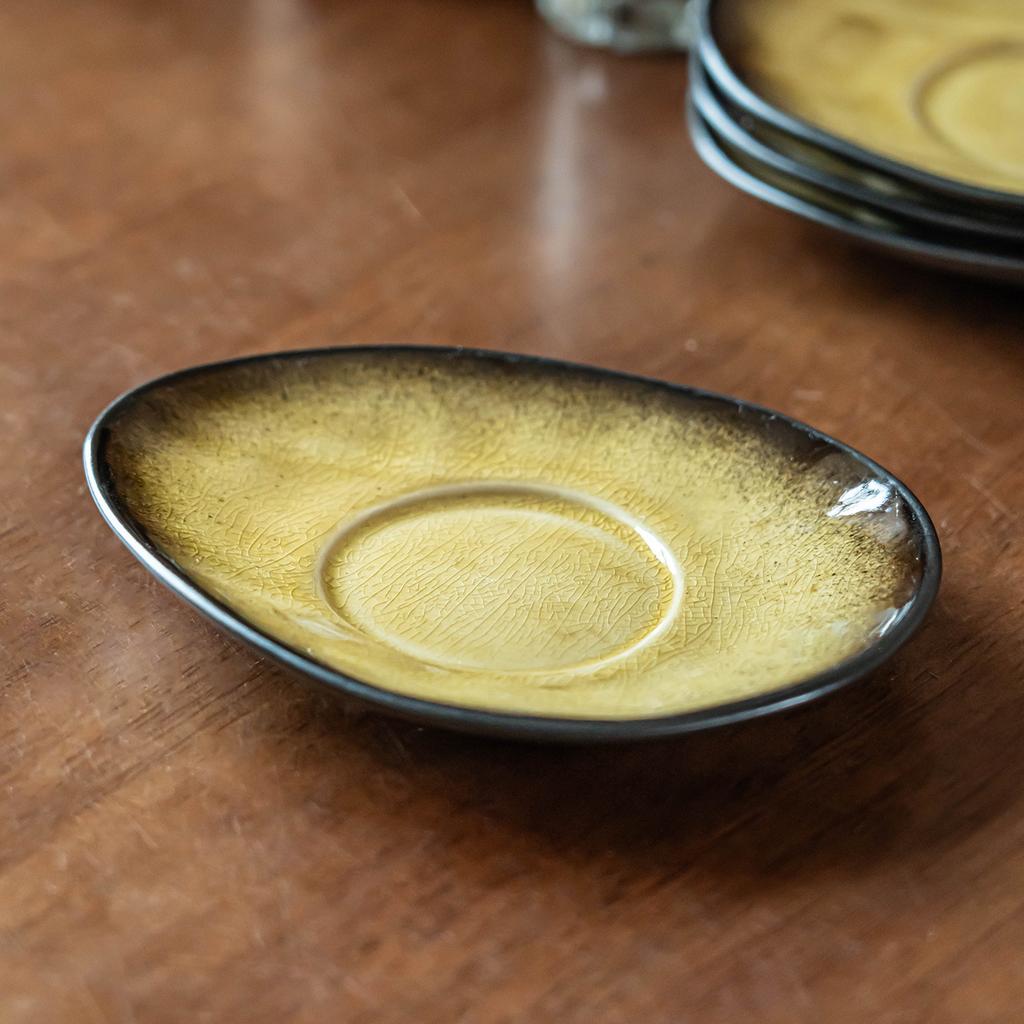 Dessert Plate Retro Ice Crack Glaze Ceramic Bone Plate Household Dining Table Plate Special-Shaped Dipping Plate Restaurant Cake Small Plate
