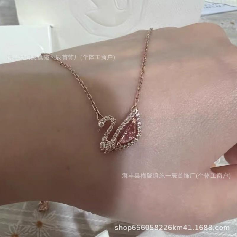 Womens Gradient Blue Swan Necklace Classic Clavicle Chain Fashion Jewelry