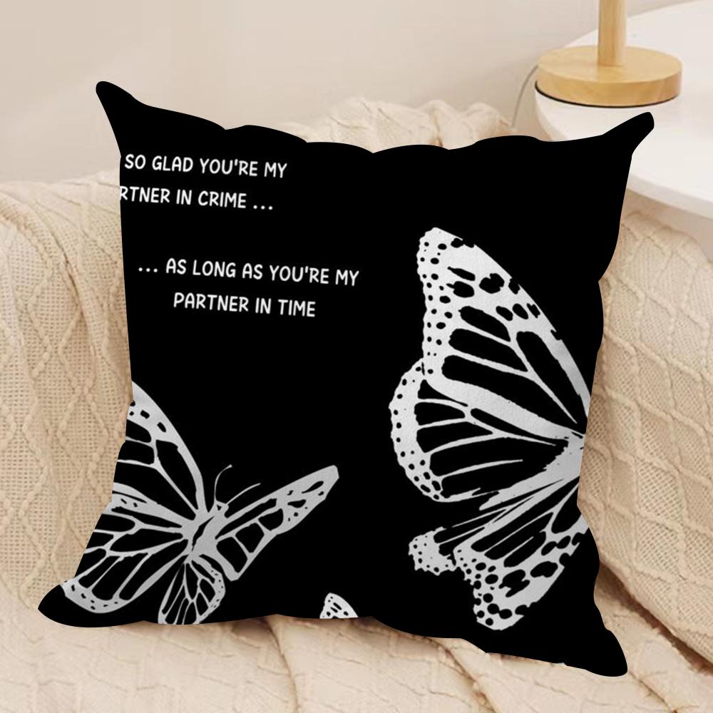

L-Life Is Strange Cushion Cover Soft Plush Fabric Double-Sided Printed Sofa Cushion Cover for All Seasons Home Decor Gift 30cmx30cm