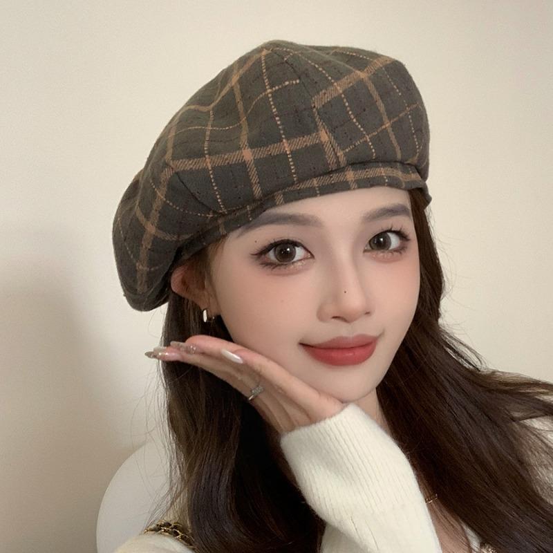 Vintage Plaid Beret Hat for Autumn Winter Casual Artist Hat for Women Simple Woolen Beret Hat