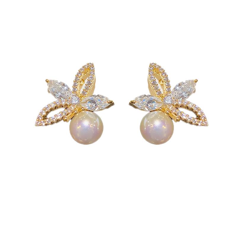 2026 Sweet and Fashionable Mapei Pearl Zircon Flower Stud Earrings S925 Silver Needle Temperament Versatile Exquisite Niche Earrings