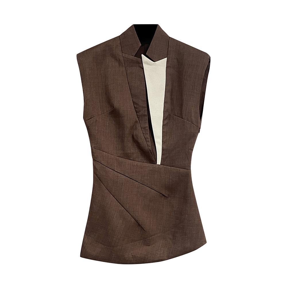 

Женская городская костюмная куртка с плиссировкой, стойкой-воротником и цветовыми блоками, весна 2026 Large коричневый