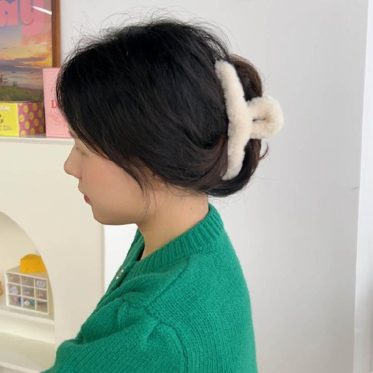 Plush Hair Catchs Hair Barrettes for Thick Hair Furs Hair Claw Clips Jewelry