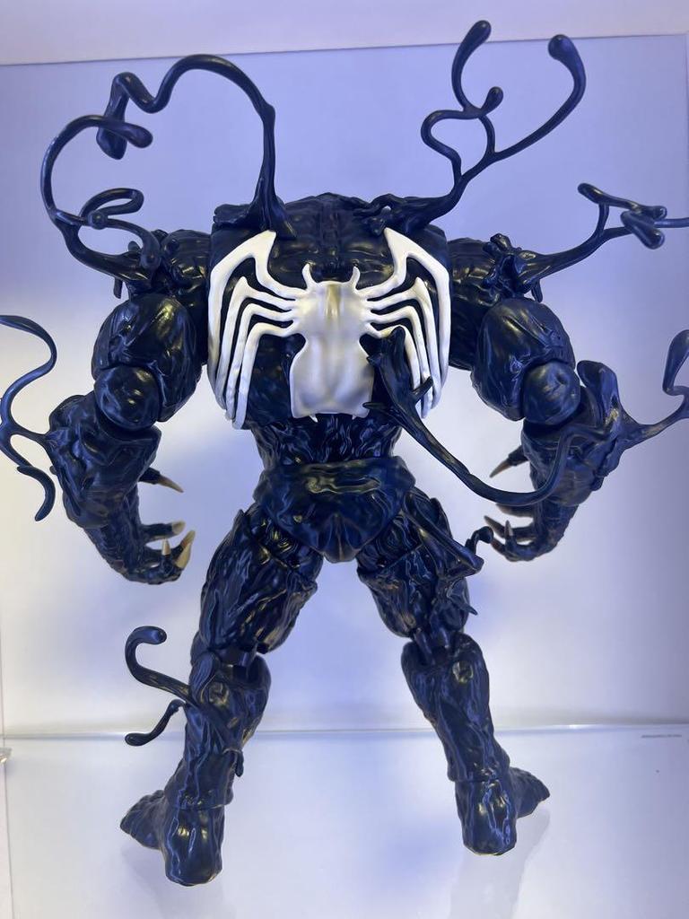[USED] VENOM 1/9 scale action figure Venom figure