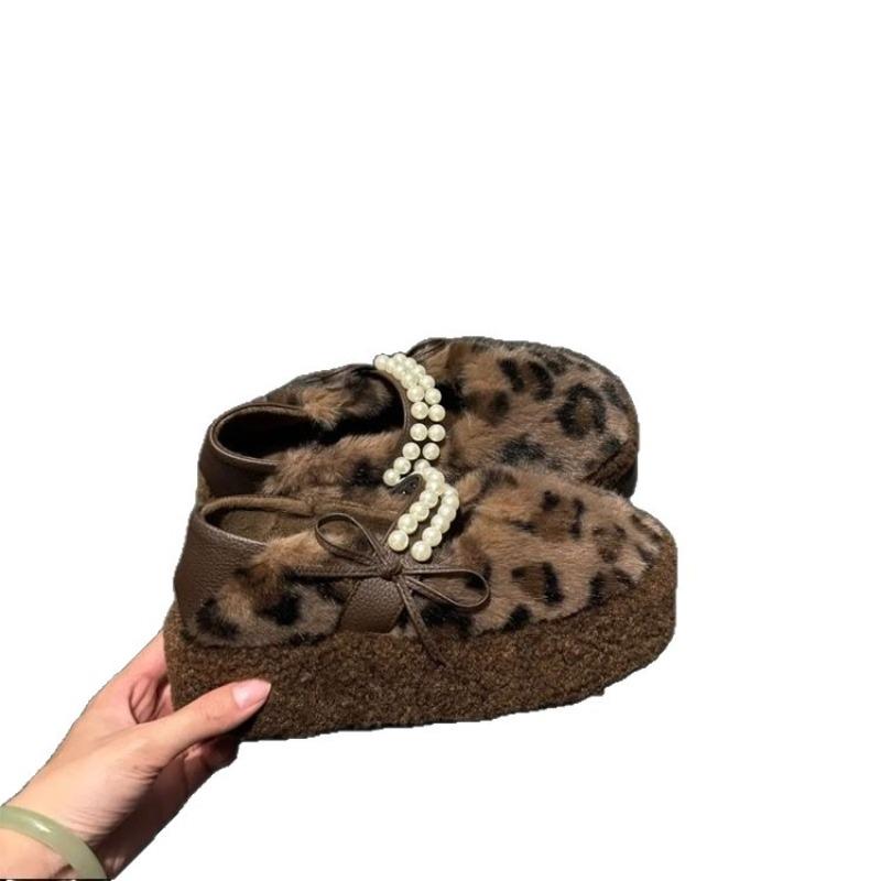 Thick-soled and Fleece-lined Shoes - A New Style That Is Highly Versatile and Comfortable. Cotton Shoes.