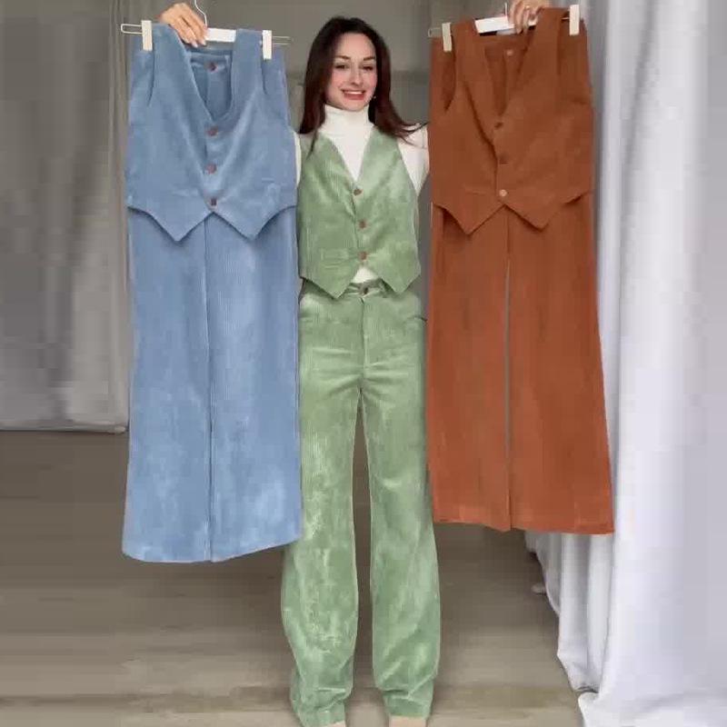 Dámská manšestrová jednobarevná vesta s výstřihem do V a kalhoty s rovnými nohavicemi, podzim 2024