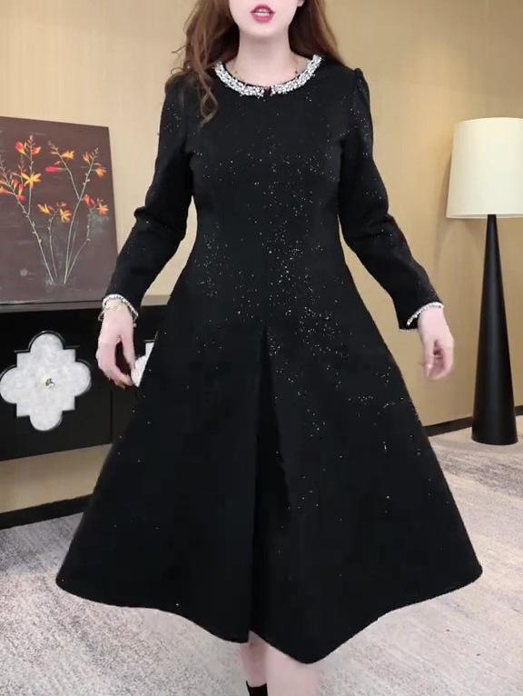 

Осенне-зимнее платье в французском стиле с тяжелой вышивкой бисером для женщин среднего возраста 3XL (160-180 jin) чёрный