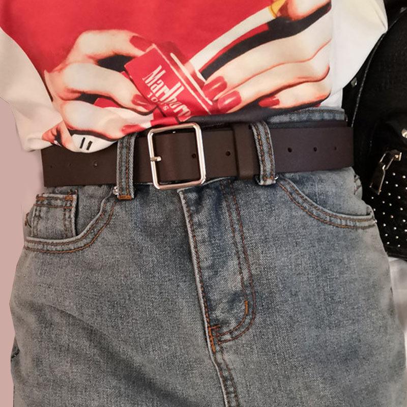 

Ремень с квадратной пряжкой, женский широкий ремень, простой ремень с пряжкой и декоративным черным ремнем для джинсов 105cm темно-коричневого