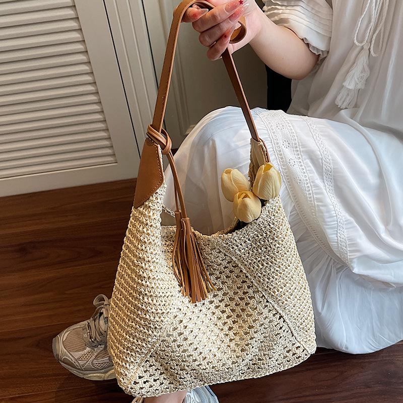 New Woven Bag Fashion Hollow Casual Straw Bag Beach Bag Shoulder Women Bag Perfect for Everyday Use, Travel & Beach Outings