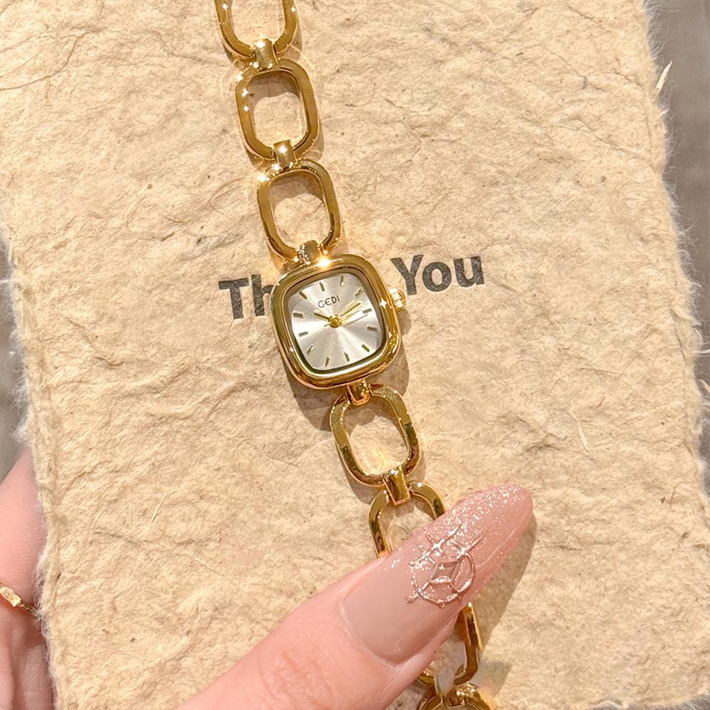 Light Luxury Woman Watches Minimalist Design Temperament Elegant Exquisite Square Hollow Bracelet Quartz Ladies Watch Gift