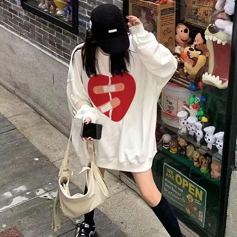 Love printing crew neck sweater niche design sense casual lazy wind velvet wholesale