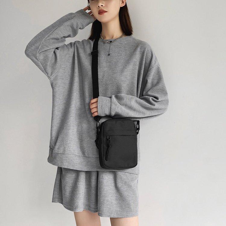 Student Canvas Bag for Women with Small Black Bag Crossbody Harajuku Korean Mobile Phone Bag for Men and Women Shoulder Bag