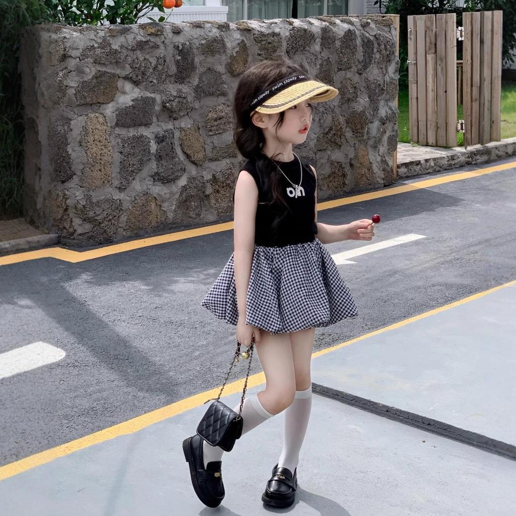 Girls' Summer Plaid Skirt Set: Trendy and Versatile Children's Outfit