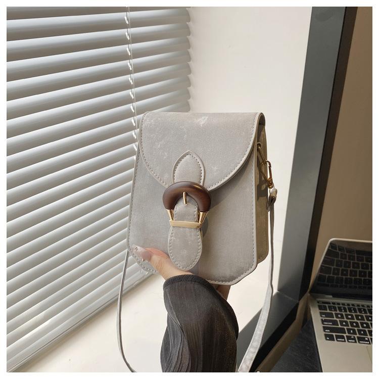 

Сумка женская мессенджер маленькая сумка-сатчел сумка для мобильного телефона 2025 новый нишевый дизайн милая крутая интернет-знаменитость ощущение премиальности зарубежный стиль маленькая квадратная серебряный