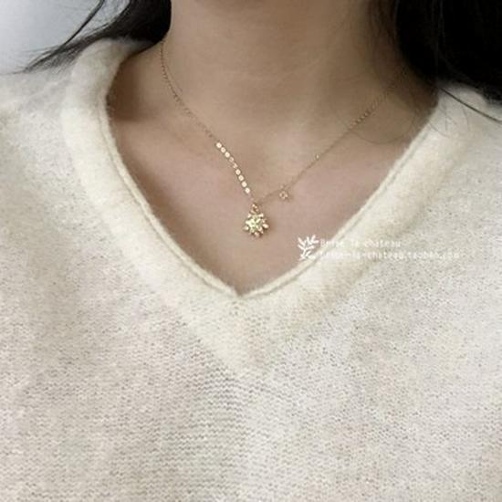 Elegant 18K Gold-Plated S925 Sterling Silver Snowflake Necklace with Zirconia Inlay - Perfect Holiday Gift for Women