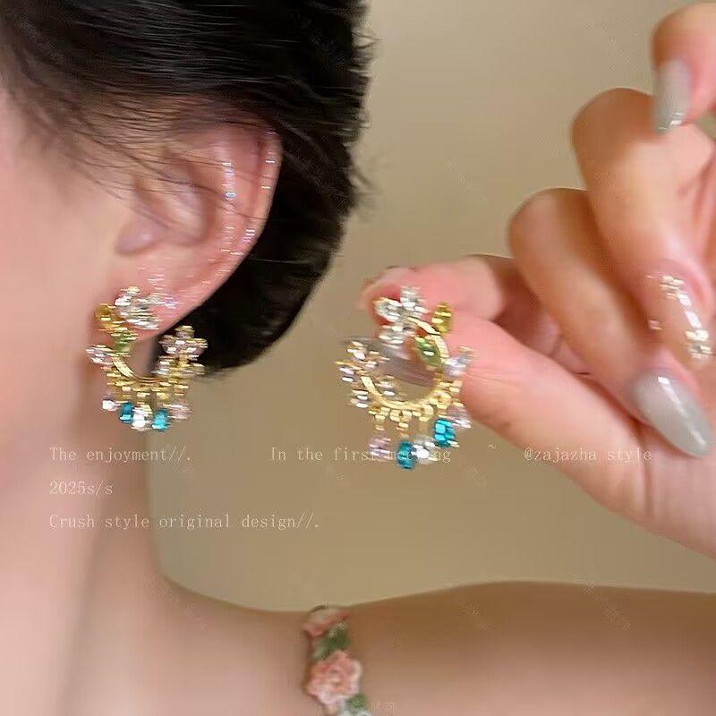 

Diamond butterfly fringed earrings light luxury retro temperament earrings niche versatile high-end earrings women