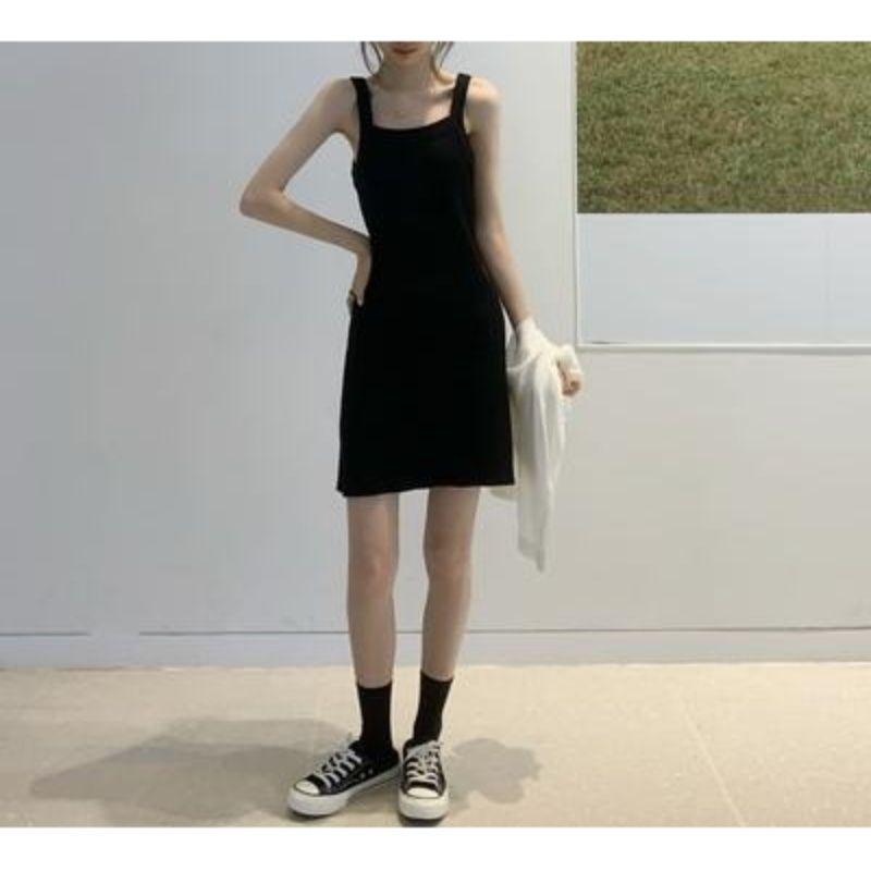Women's Korean-Style Knitted Spaghetti Strap Dress - Slimming & Flattering, Perfect for Spring and Autumn Layering