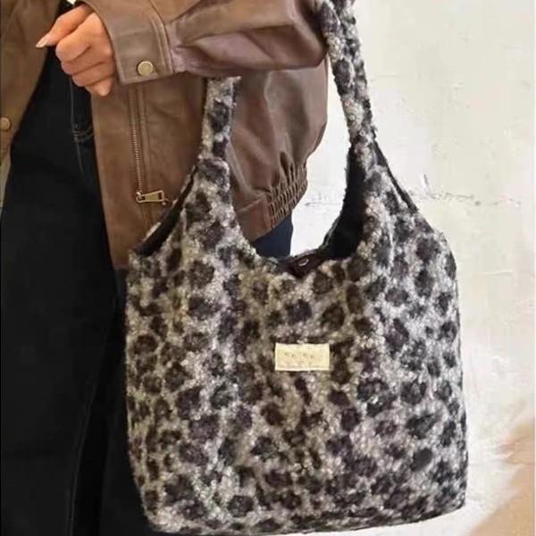 Vintage leopard print tote new trendy fashion college large capacity casual woolen bag