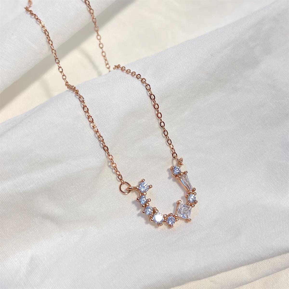 S925 Sterling Silver Horseshoe Necklace for Women - Elegant U-Shaped Light Luxury Design Clavicle Chain 925 Silver