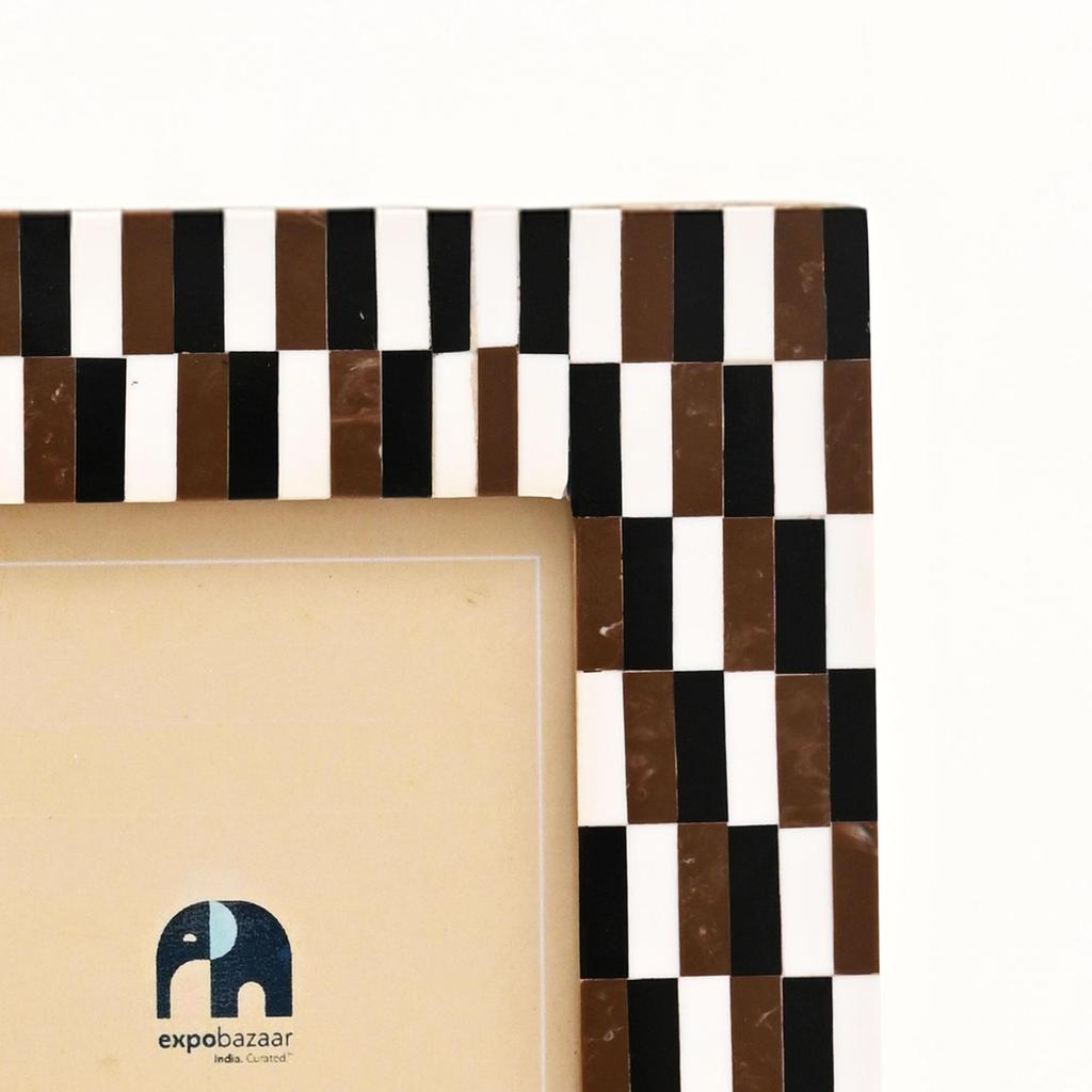 Mosaic Brown Resin Photo Frame – Handcrafted Decorative Frame for Memories