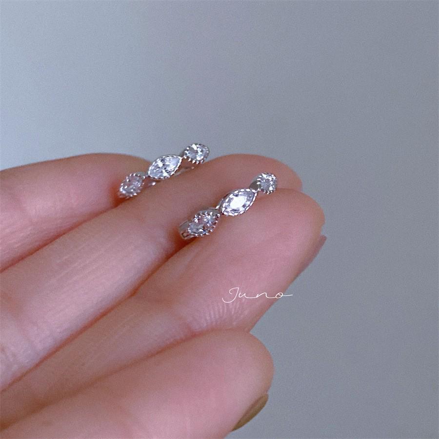 Minimalist Horse Eye Cubic Zirconia Geometric Ear Cuff with Rhinestone Inlay