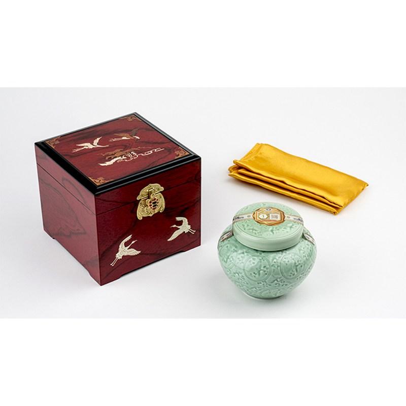 Korean Beekeeping Cheongmil Porcelain Acacia Honey, 1 Kg, 1 Piece