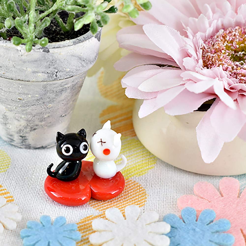 Fourcart Cute Handmade Glass Cat Heart Kiss Cat CYK1542