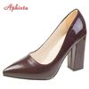Elegáns cipők – Elegáns cipők