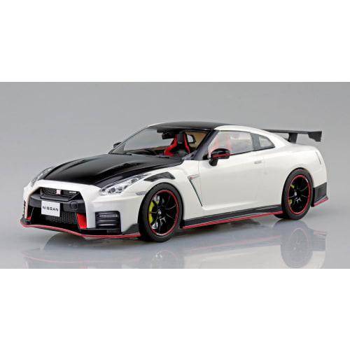Aoshima Bunka Kyozai 1/24 Scale Rakupla Snap Car Series No.02-BW R35 NISSAN GT-R NISMO Special Edition 2022 Brilliant White Pearl Pre-Colored Plastic