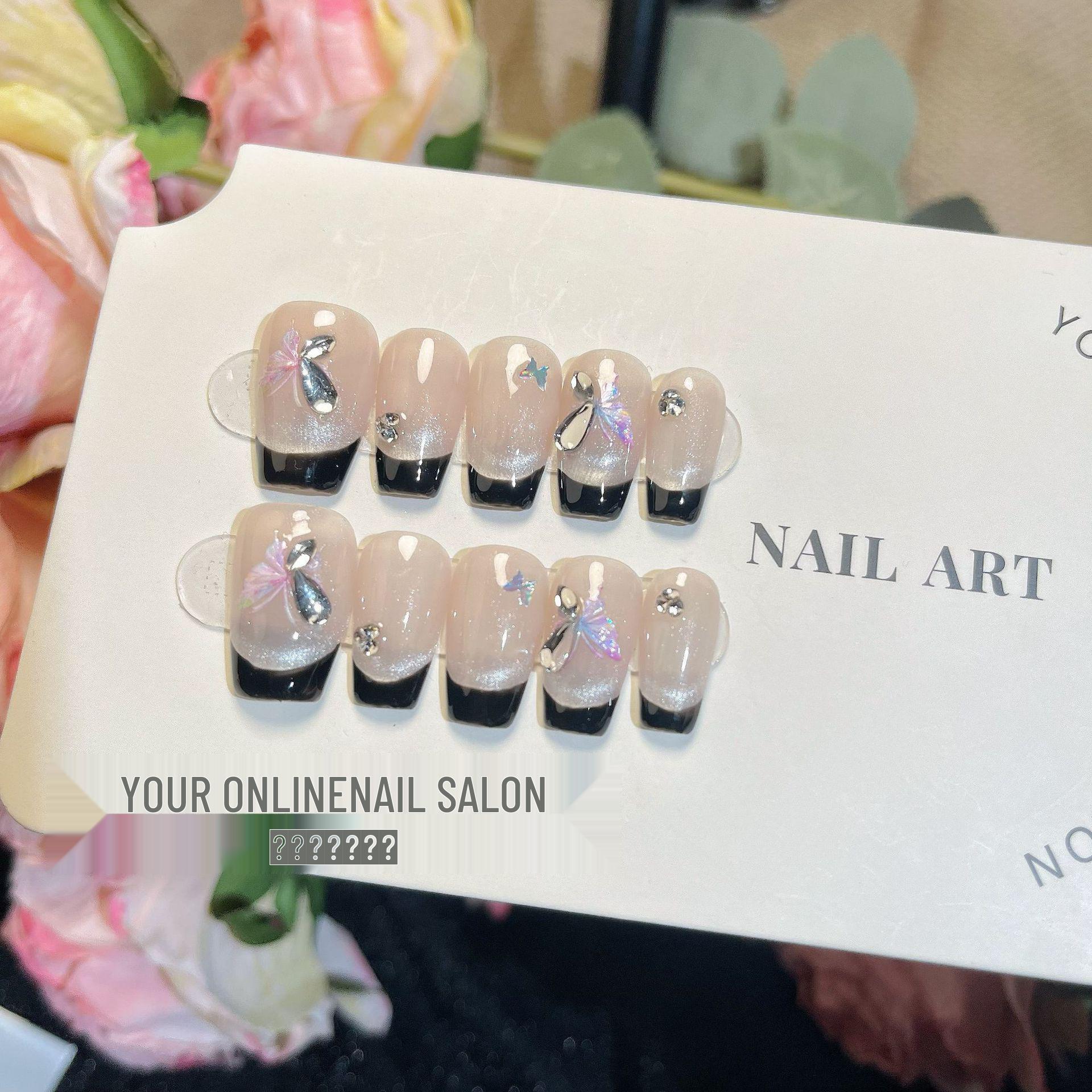 

Накладные ногти ручной работы «Кошачий глаз» в французском стиле: Элегантный, Светлые тона кожи, Шикарный черно-белый дизайн Large