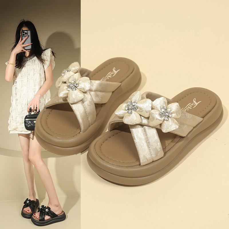 

In the summer of 2025, the new platform slippers are worn outside, muffin platform women s shoes, Internet celebrity camellia height-increasing cross- 40 хакі