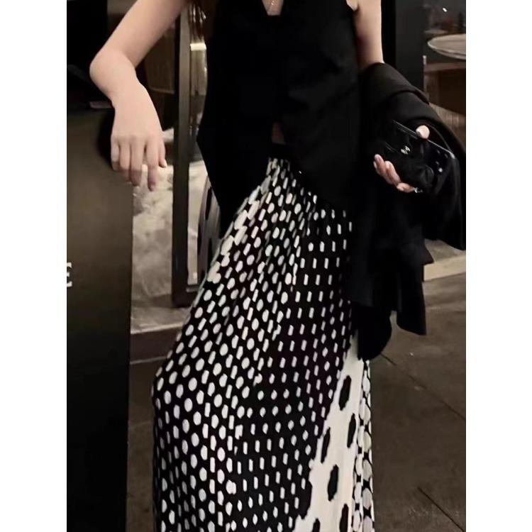 Fusta de vară cu buline plisate în stil francez pentru femei