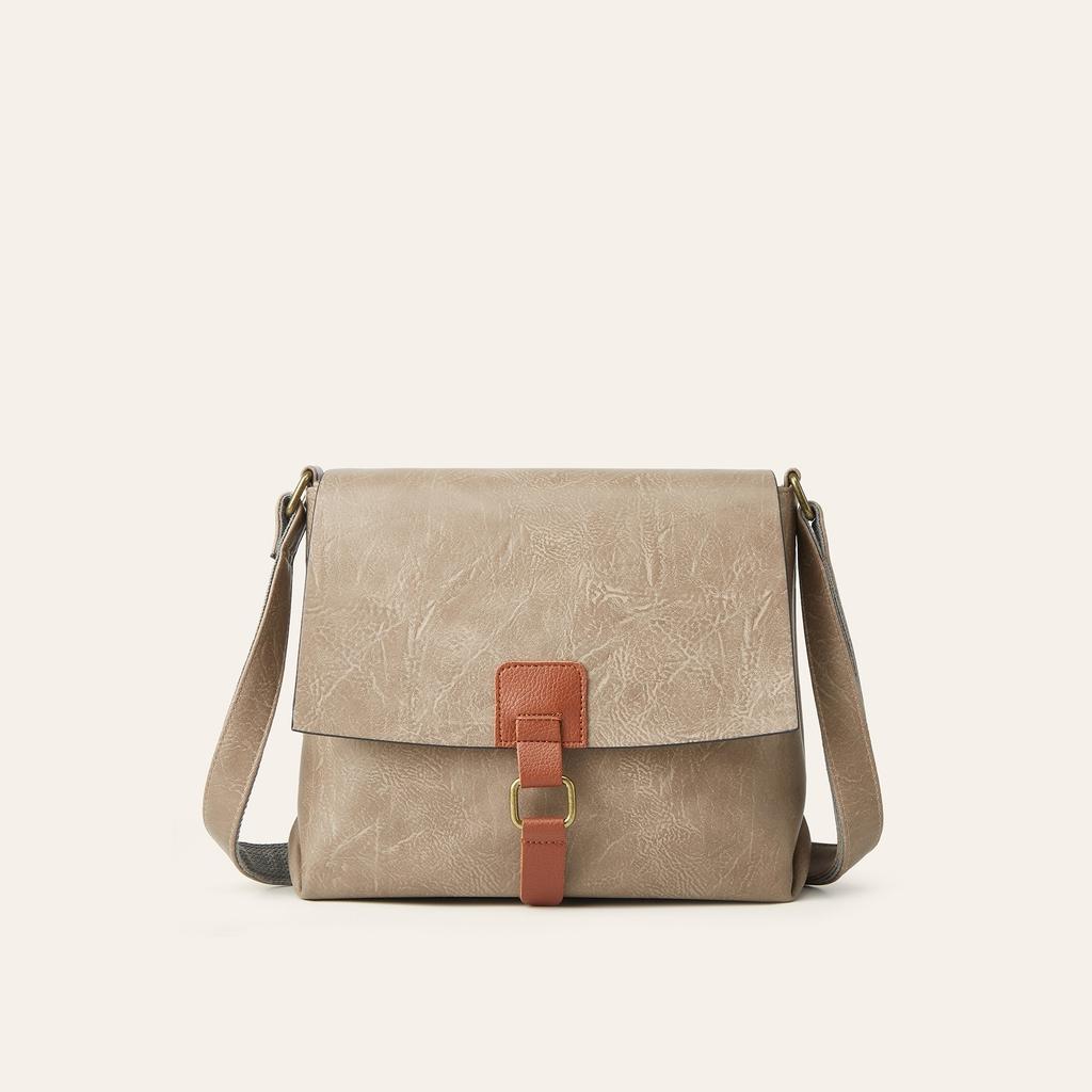 Today's popular bags, new largecapacity trendy texture fashionable retro shoulder bag messenger bag commuter bag