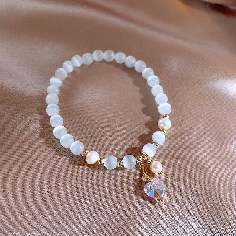 Cat's Eye Beaded Bracelet: Kitten Design for Women, 2022 Autumn Collection.