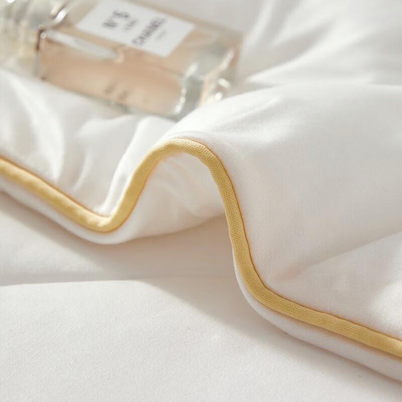 Mercure Donna Baby Velvet Anti-Bacterial Quilt