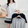 Women's Summer Short-Sleeve Polka Dot T-Shirt with Lace Hem and Round Neck for A Slimming Look