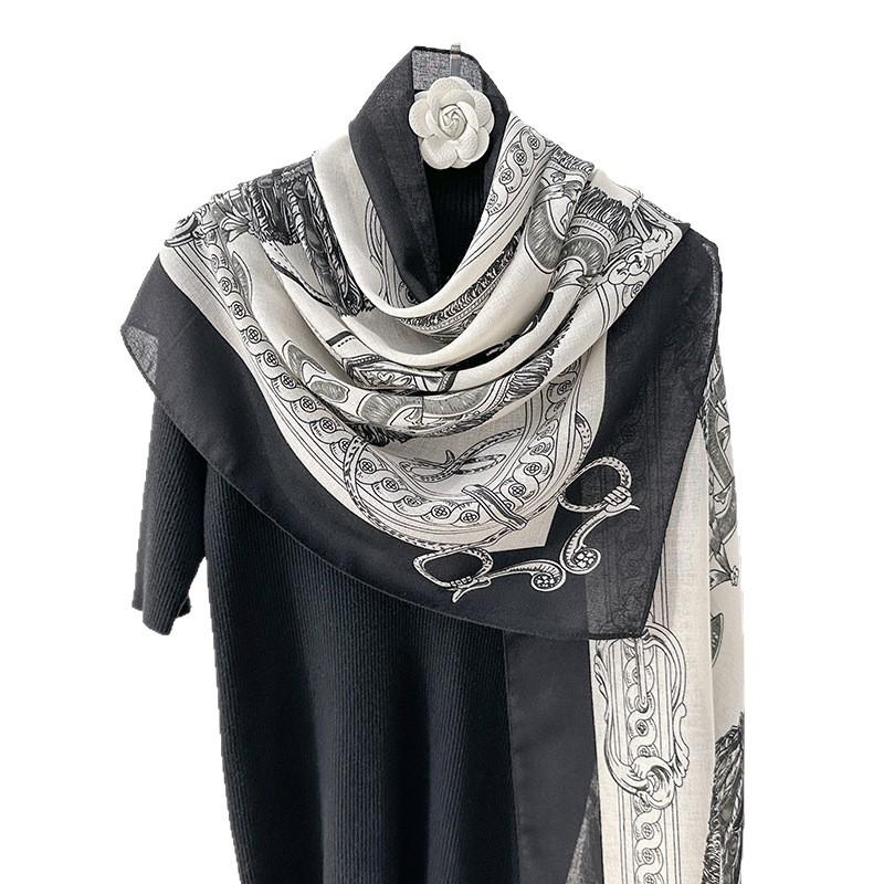 2025 new model recommended spring and summer versatile thin breathable sunscreen outer shawl neck protection travel photo silk scarf women