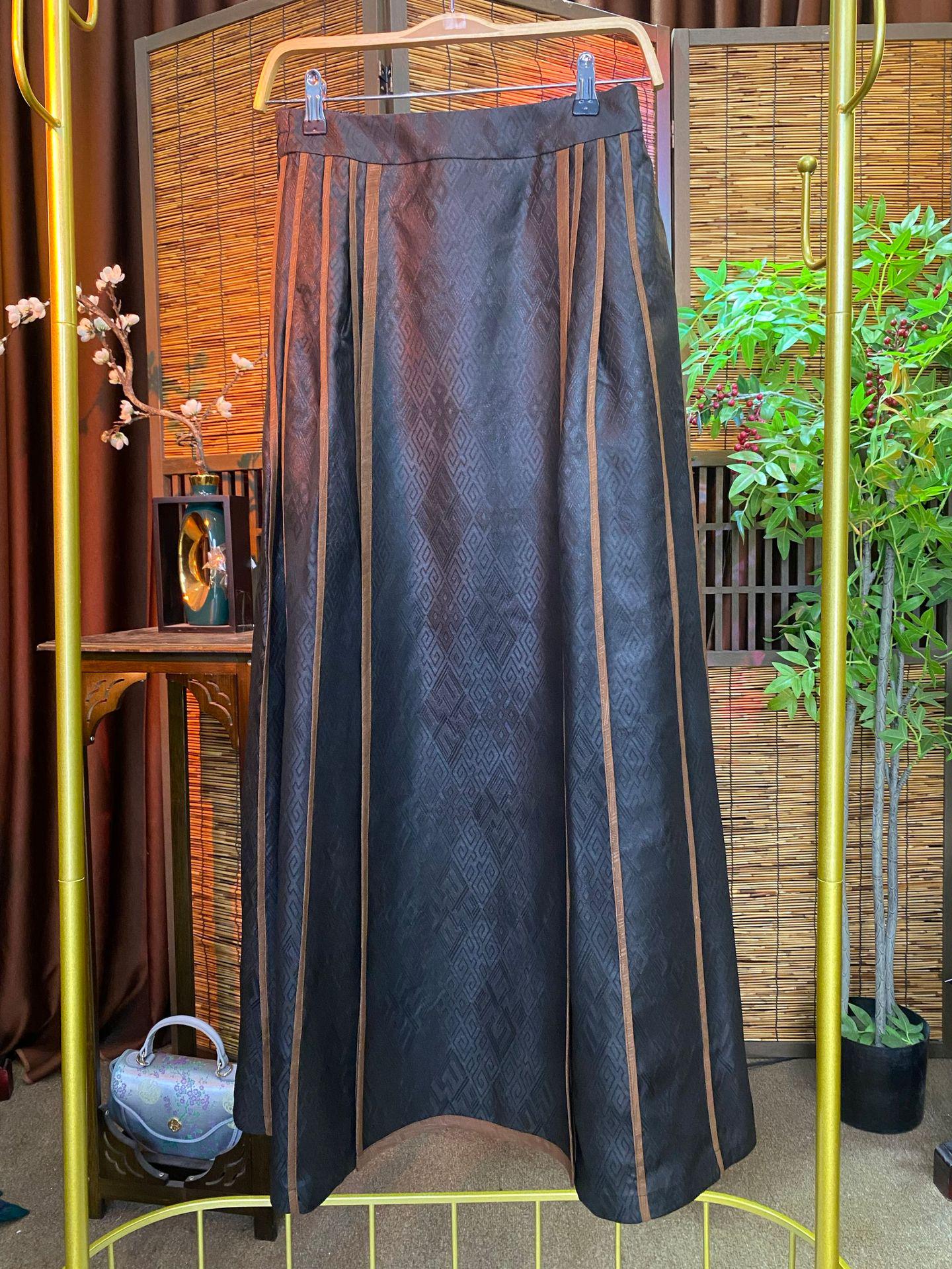 Xiangyunsha Floral Perforated Sangbo Silk Skirt - Women s Versatile Slimming Black Autumn New Arrival XXL