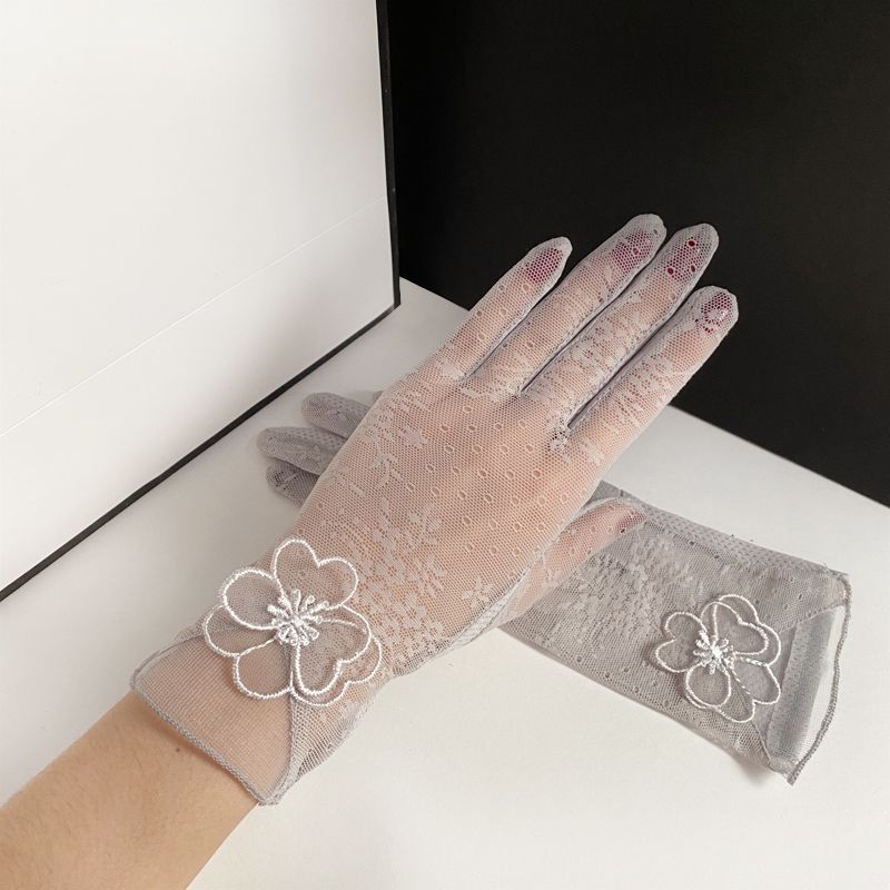 

Sun Protection Gloves Women Summer Thin Lace UV Protection Ice Silk Riding Electric Car Driving Touch Screen Non-Slip Breathable Light gray Lace All yards