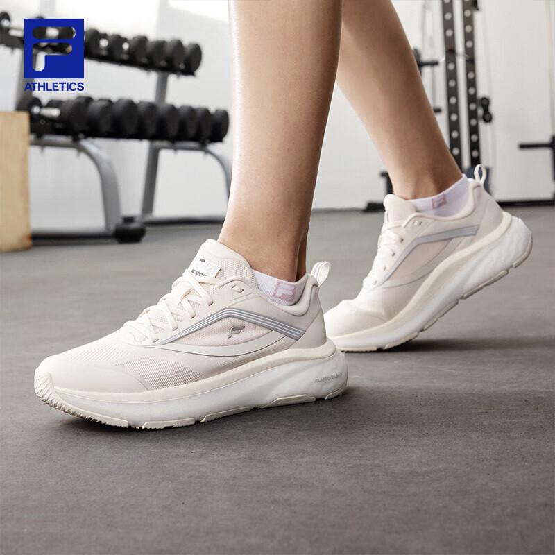 FILA Women s Soft Cloud Running Shoes 7