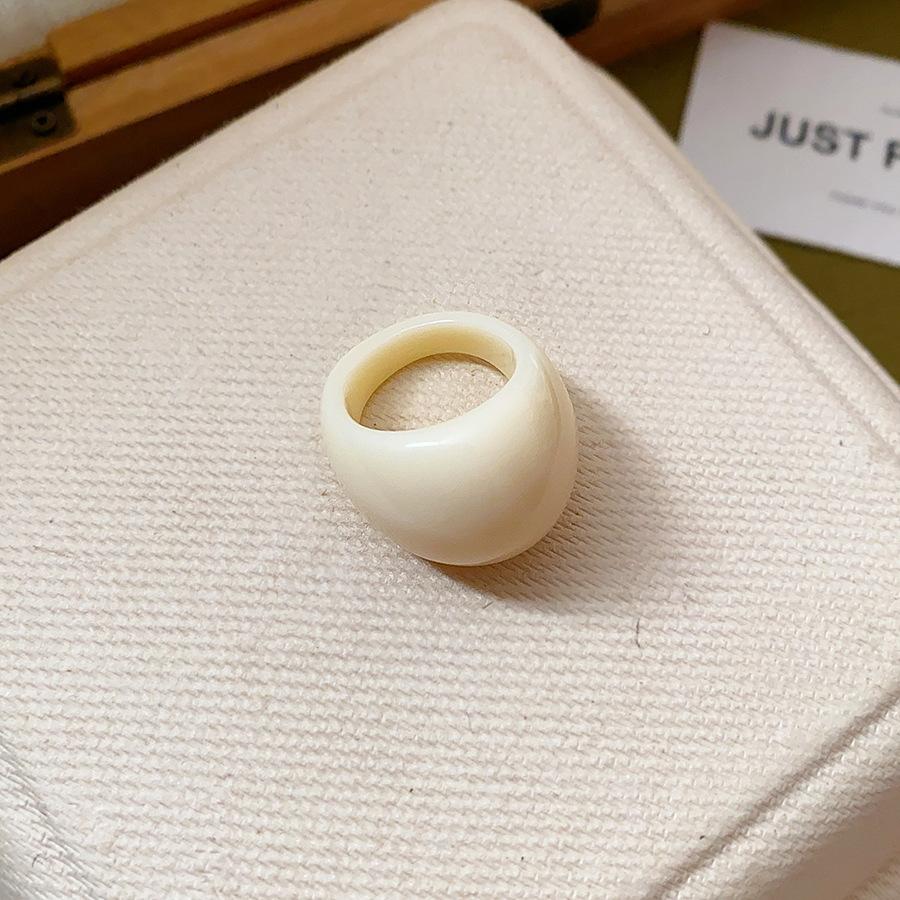 Fashion Irregular Smooth Resin Plastic Rings for Women New Trend Boho Geometric Finger Rings Aesthetic Party Jewelry