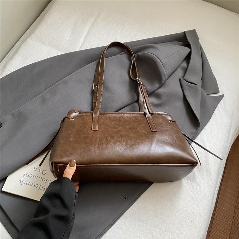 Large Capacity Leather Tote Bag Women Fashion Shoulder Bag Everyday Use Classic Design Handbag Work and Casual