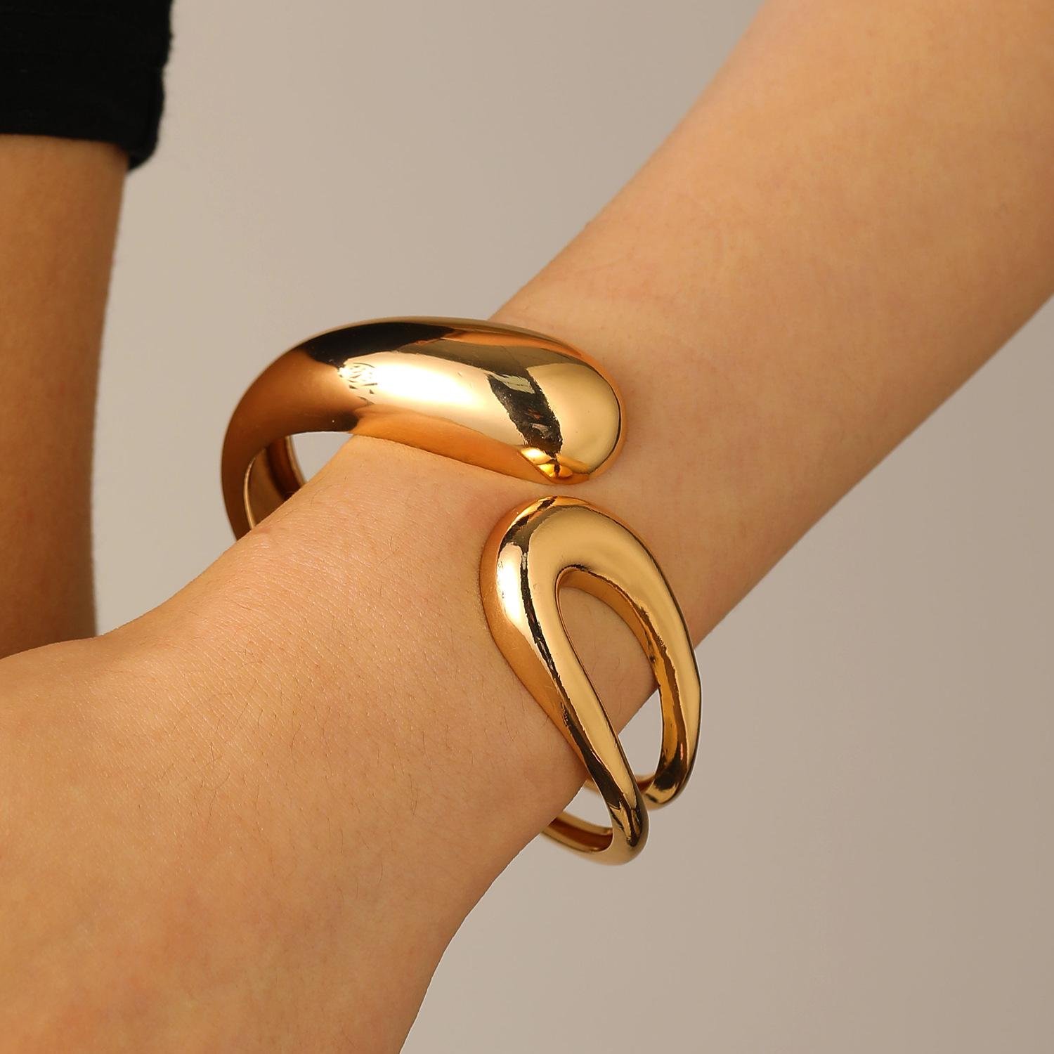 European American Punk Style Women s Personalized Comiya Gold Alloy Geometric Bezel Setting Wide-Faced Collar Fashion Bangles