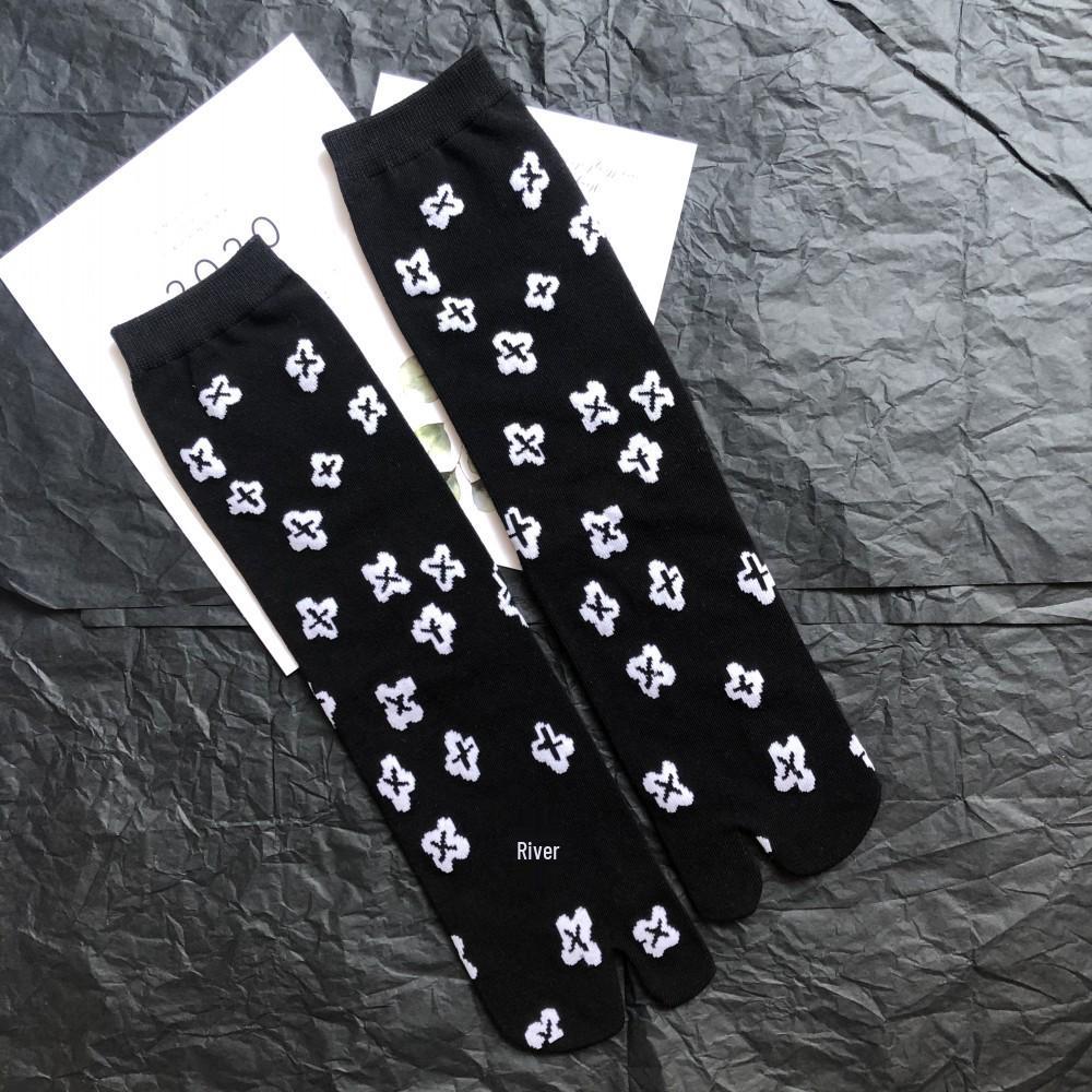 Trendy Japanese Multi-Color Jacquard Floral Tabi Socks - Cute Split-Toe Mid-Calf Design