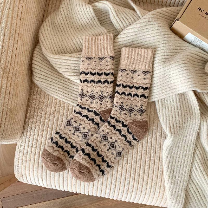 Thick Woolen Socks Mid-Calf Ultra-Thick Home Floor Sleep Warmth Retro Ethnic Style Autumn Winter Home Comfort Stocking