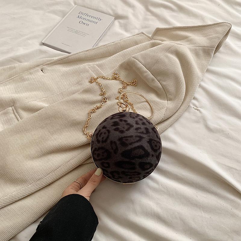 

Круглая сферическая сумка женская 2025 осень новая нишевый дизайн цепочка на плечо сумка-мессенджер инкрустированная бриллиантами персонализированная вечерняя сумка чёрный