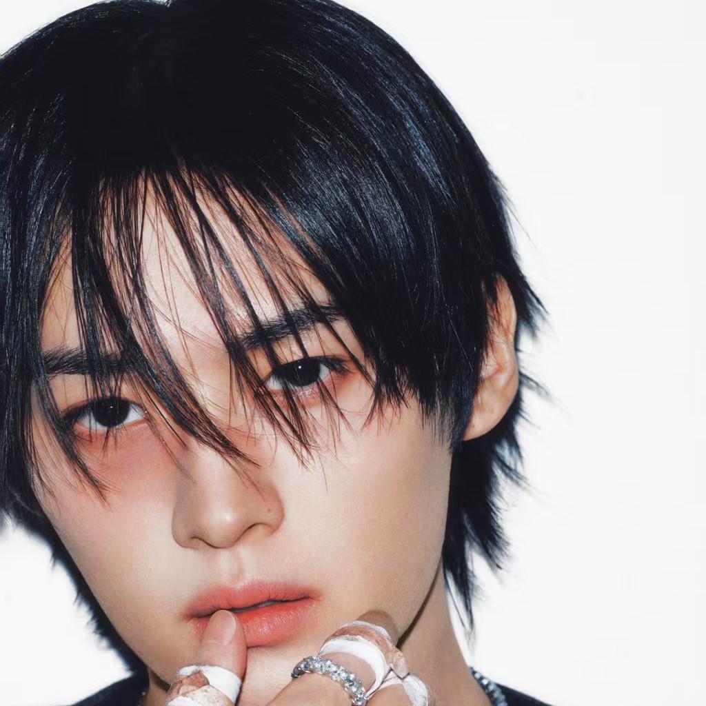 

(ПРЕДВАРИТЕЛЬНЫЙ ЗАКАЗ)STRAY KIDS - [КАРМА] 4-й альбом АККОРДЕОН Leeknow