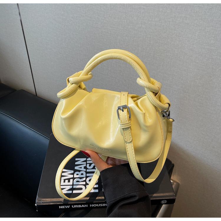 Niche Design Bag Women's New Summer Messenger Bag Portable Pleated Cloud Bag