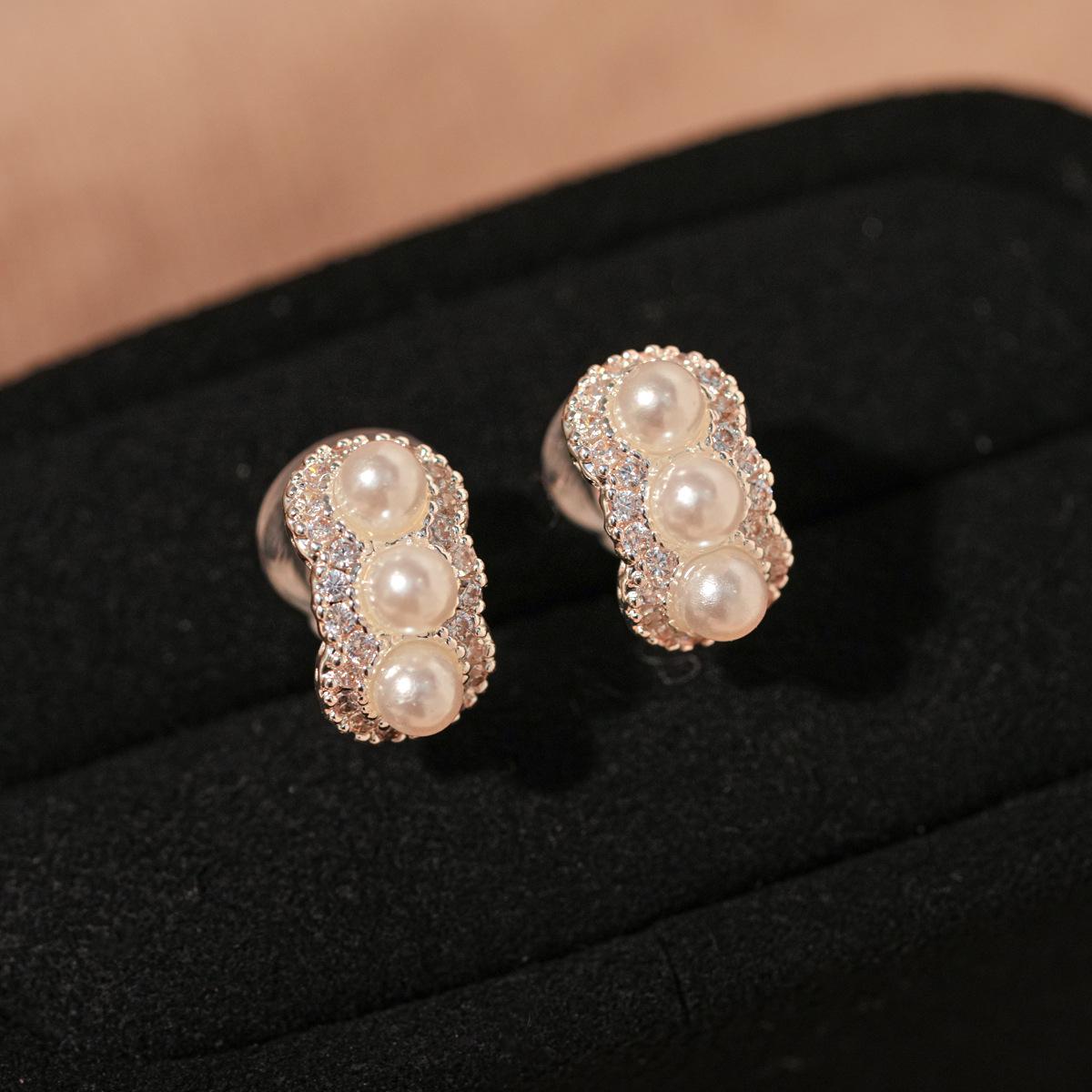 Серьги-клипсы круглые с жемчугом и цирконами - Элегантные легкие роскошные серьги без прокола