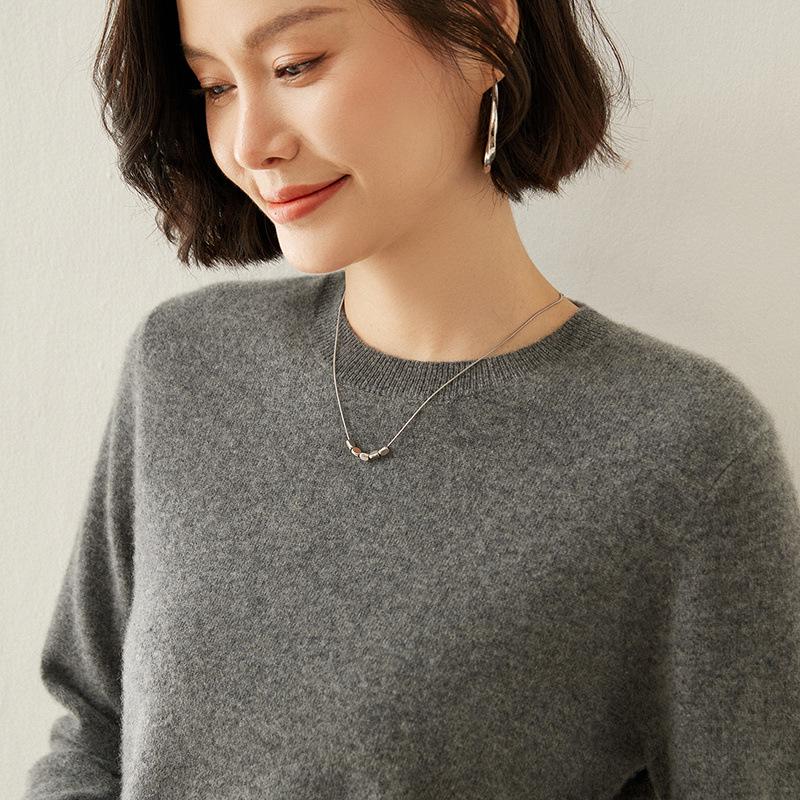 Flat Round Neck Cashmere Base Shirt for Women In Autumn and Winter Solid Color Long-sleeved Sweater Versatile and Comfortable Pullover Sweater